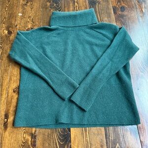 Women's Athleta Green Turtleneck Sweater
